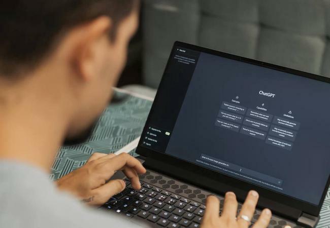Como o ChatGPT pode ajudar você a controlar dívidas, fazer renda extra e organizar as finanças