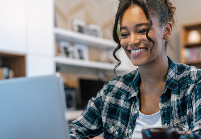 Flexibilidade no trabalho: exemplos, benefícios e como adotar