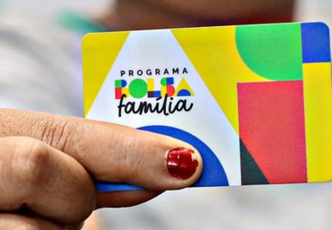 Quem recebe um salário mínimo tem direito ao Bolsa Família 2024?